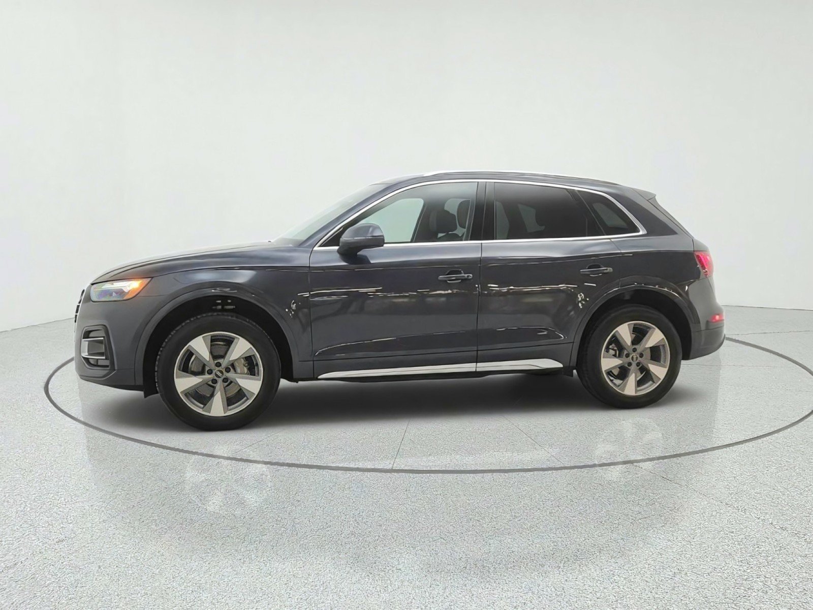 Used 2023 Audi Q5 2.0T Premium w/ Convenience Package AWD/4WD image 8