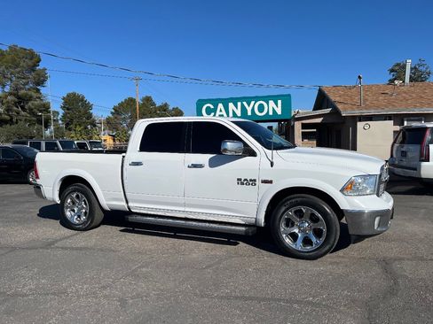 Used 2017 RAM 1500 Laramie image 2