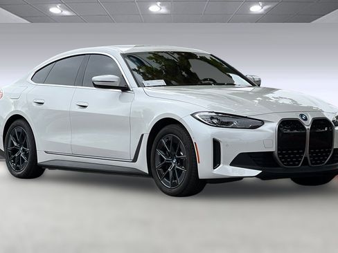 Used 2024 BMW i4 eDrive35 w/ Premium Package image 5