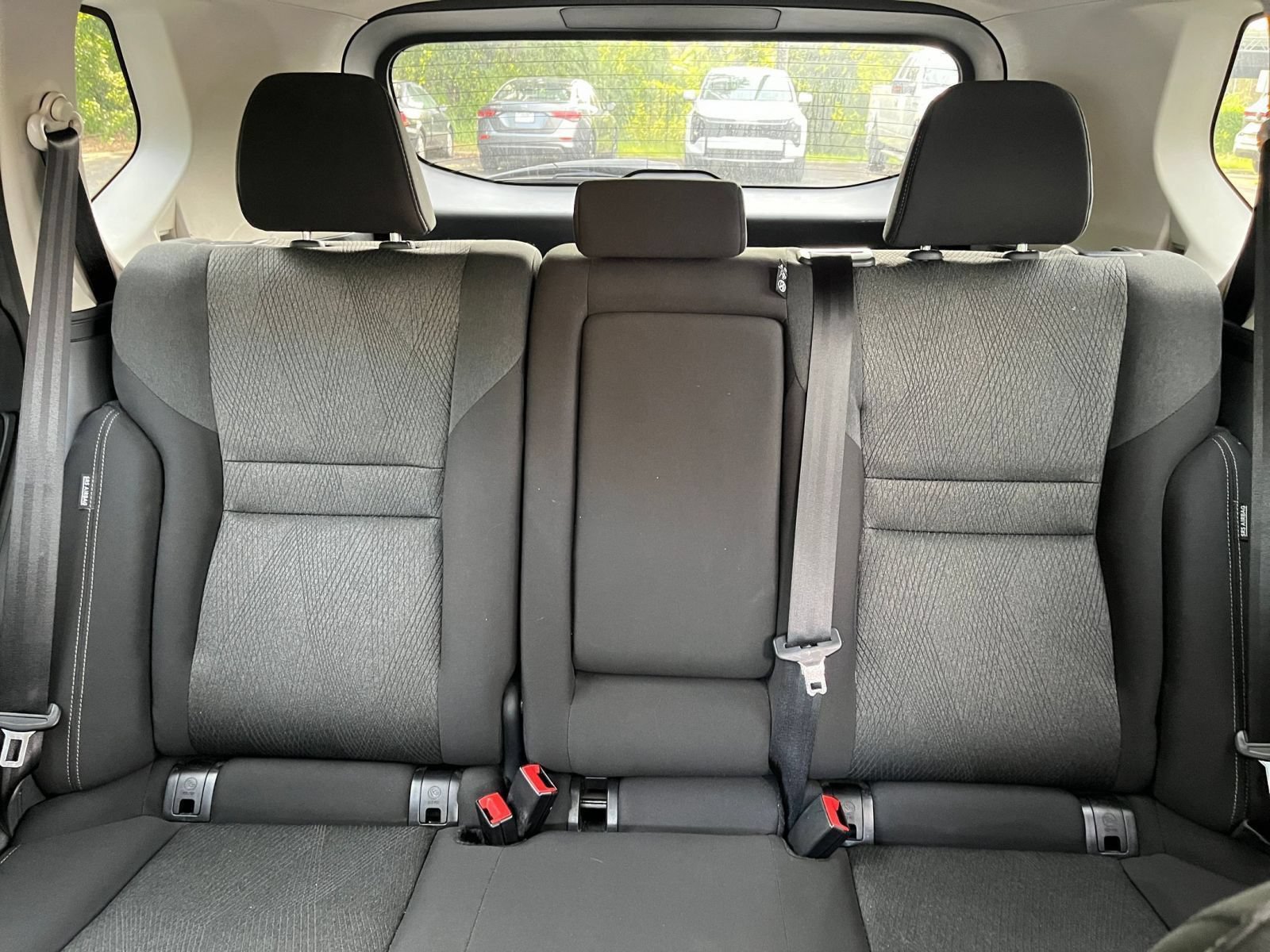 Used 2025 Nissan Rogue SV AWD/4WD image 43