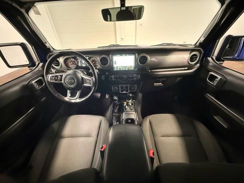 Used 2018 Jeep Wrangler Unlimited Sahara AWD/4WD image 69