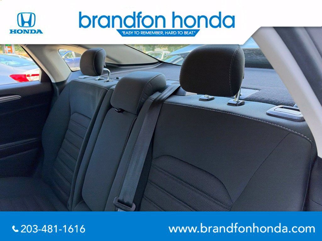 Used 2020 Ford Fusion SE FWD image 24