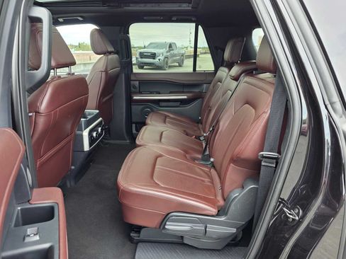 Used 2024 Ford Expedition Max Limited RWD image 16