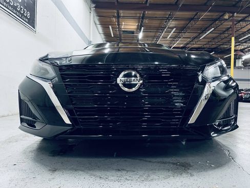 Used 2023 Nissan Altima 2.5 SV FWD image 13