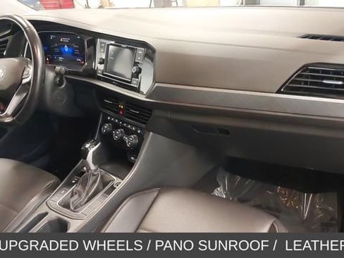 Used 2024 Volkswagen Jetta SE w/ Panoramic Sunroof Package FWD image 37