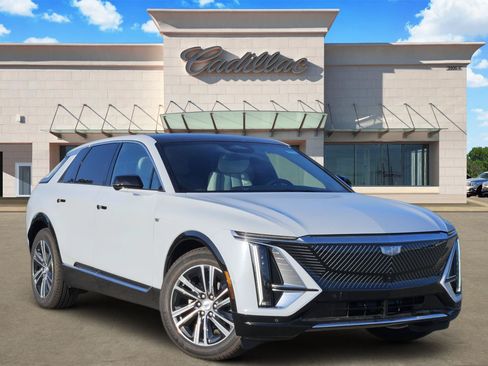 New 2026 Cadillac Lyriq Luxury w/ LPO, Floor Liner Package AWD/4WD image 1