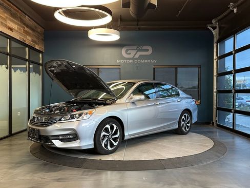 Used 2017 Honda Accord EX-L image 25