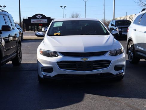 Used 2016 Chevrolet Malibu Premier w/ Driver Confidence Package II image 6