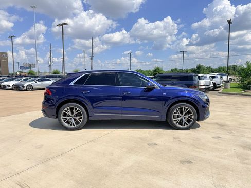Used 2021 Audi Q8 Premium Plus w/ Premium Plus Package AWD/4WD image 4