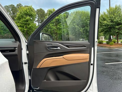 Used 2024 Cadillac Escalade Sport AWD/4WD image 61