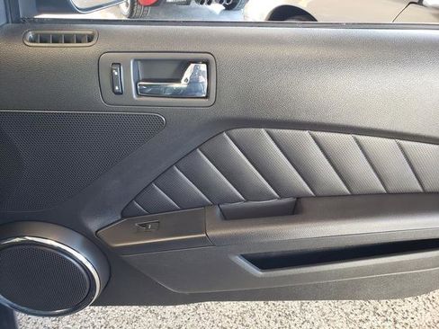 Used 2010 Ford Mustang GT image 17