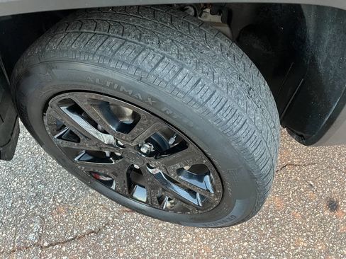 Used 2017 Jeep Renegade Altitude image 2