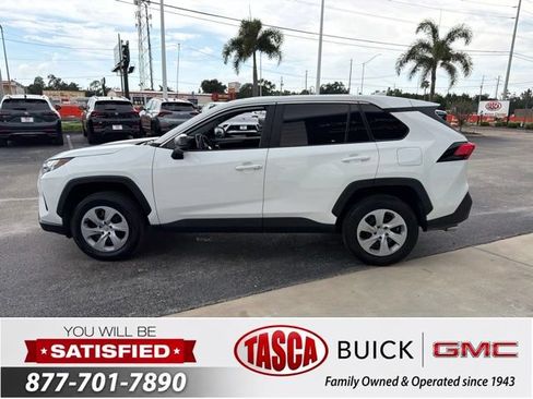 Used 2023 Toyota RAV4 LE FWD image 5