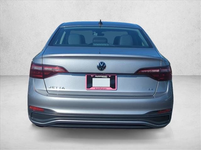 Used 2024 Volkswagen Jetta SE FWD image 8