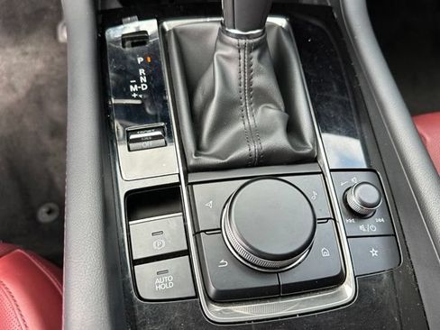 Used 2023 MAZDA MAZDA3 s FWD image 19