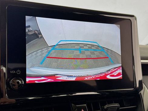 Certified 2025 Toyota Corolla LE image 18