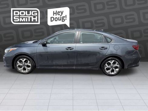 Used 2020 Kia Forte LXS FWD image 2