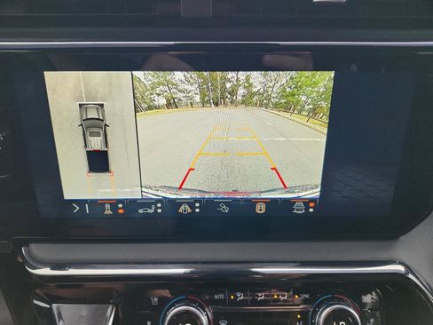 Used 2024 GMC Sierra 1500 AT4 w/ Technology Package image 19