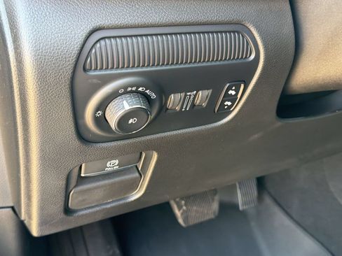 Used 2023 Jeep Grand Wagoneer 4WD image 19