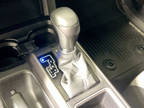 Used 2020 Toyota Tacoma TRD Sport w/ Technology Package RWD image 24