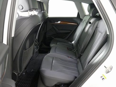 Used 2024 Audi Q5 e Premium Plus image 31