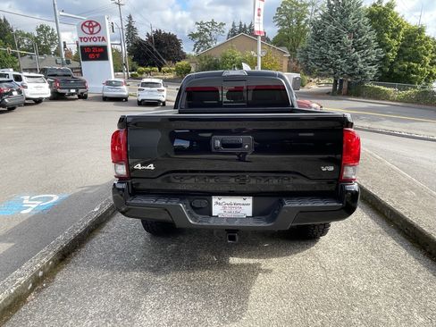 Certified 2023 Toyota Tacoma SR5 AWD/4WD image 6