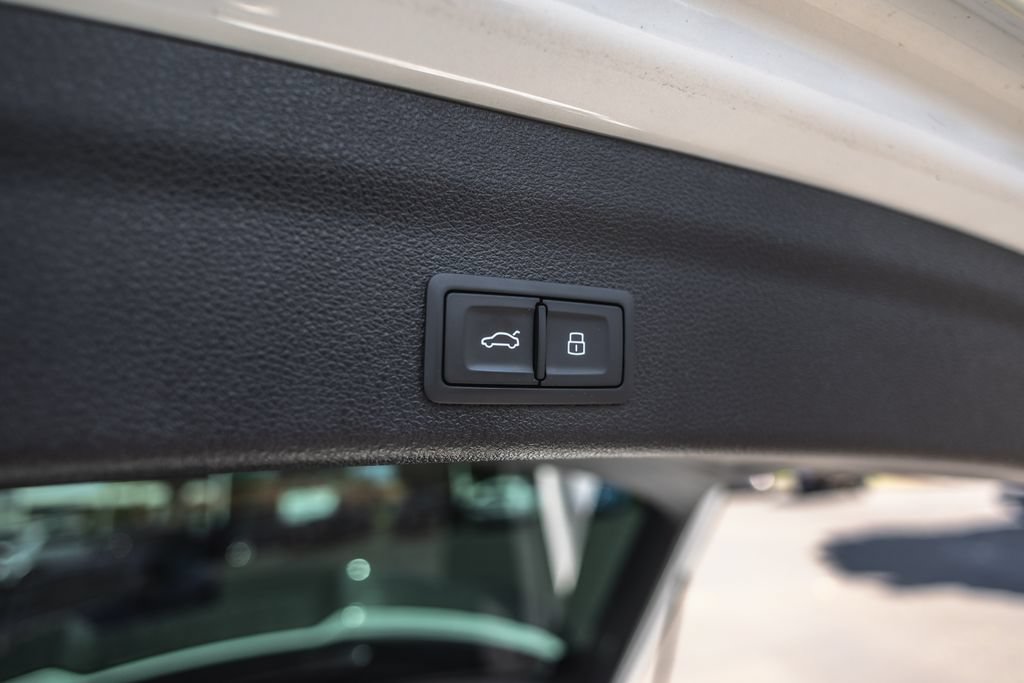 Used 2021 Audi RS 6 w/ Carbon Optic Package AWD/4WD image 31
