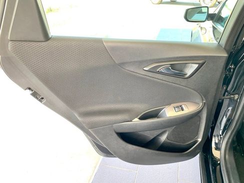 Used 2025 Chevrolet Malibu LT FWD image 16