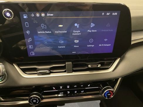 Used 2025 Chevrolet Equinox LT image 9