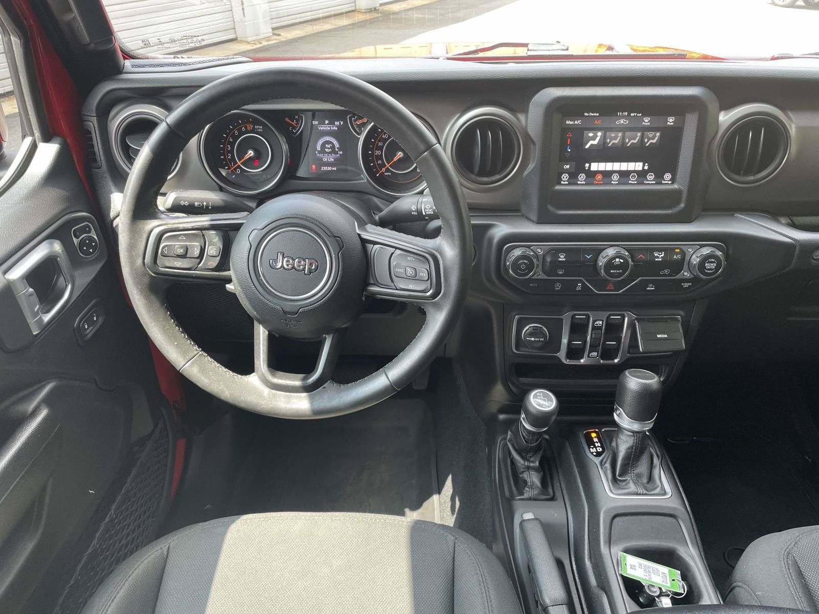 Used 2023 Jeep Gladiator Sport AWD/4WD image 12