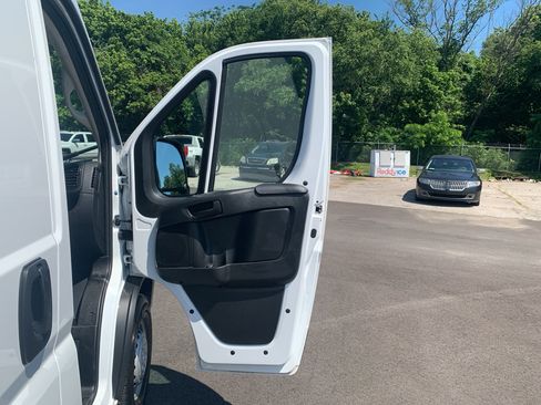 Used 2026 RAM ProMaster 2500 w/ Convenience Group FWD image 33