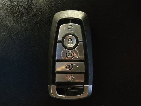 Used 2021 Ford Explorer XLT w/ Equipment Group 202A image 32