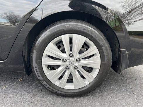 Used 2024 Nissan Sentra S image 26