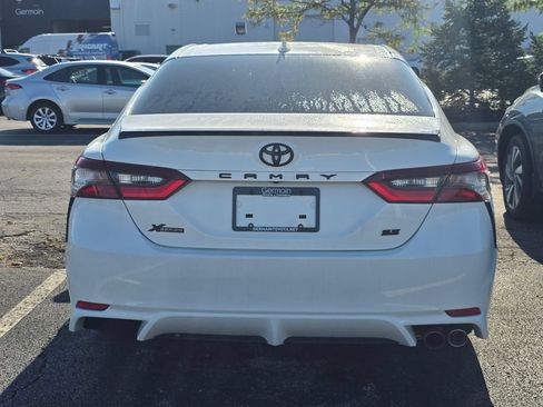 Used 2022 Toyota Camry SE w/ Convenience Package FWD image 7