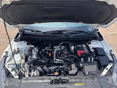 Used 2025 Nissan Altima 2.5 SV FWD image 32