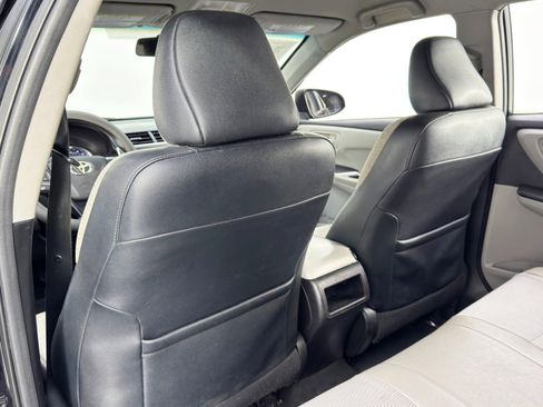 Used 2016 Toyota Camry SE image 26