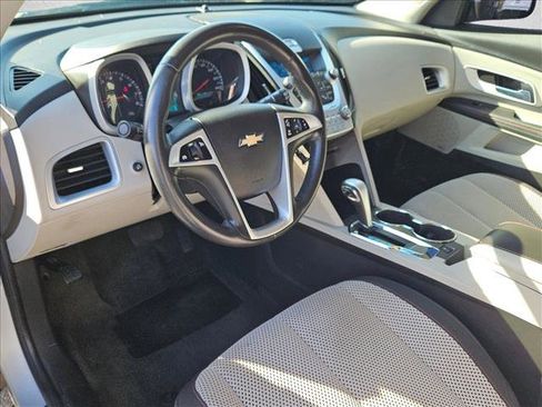 Used 2011 Chevrolet Equinox LT image 10