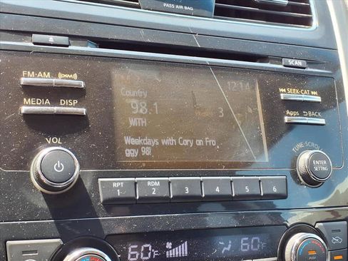 Used 2014 Nissan Altima 2.5 SV image 11