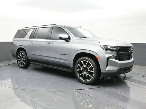 Used 2023 Chevrolet Suburban RST w/ Sport Performance Package image 22