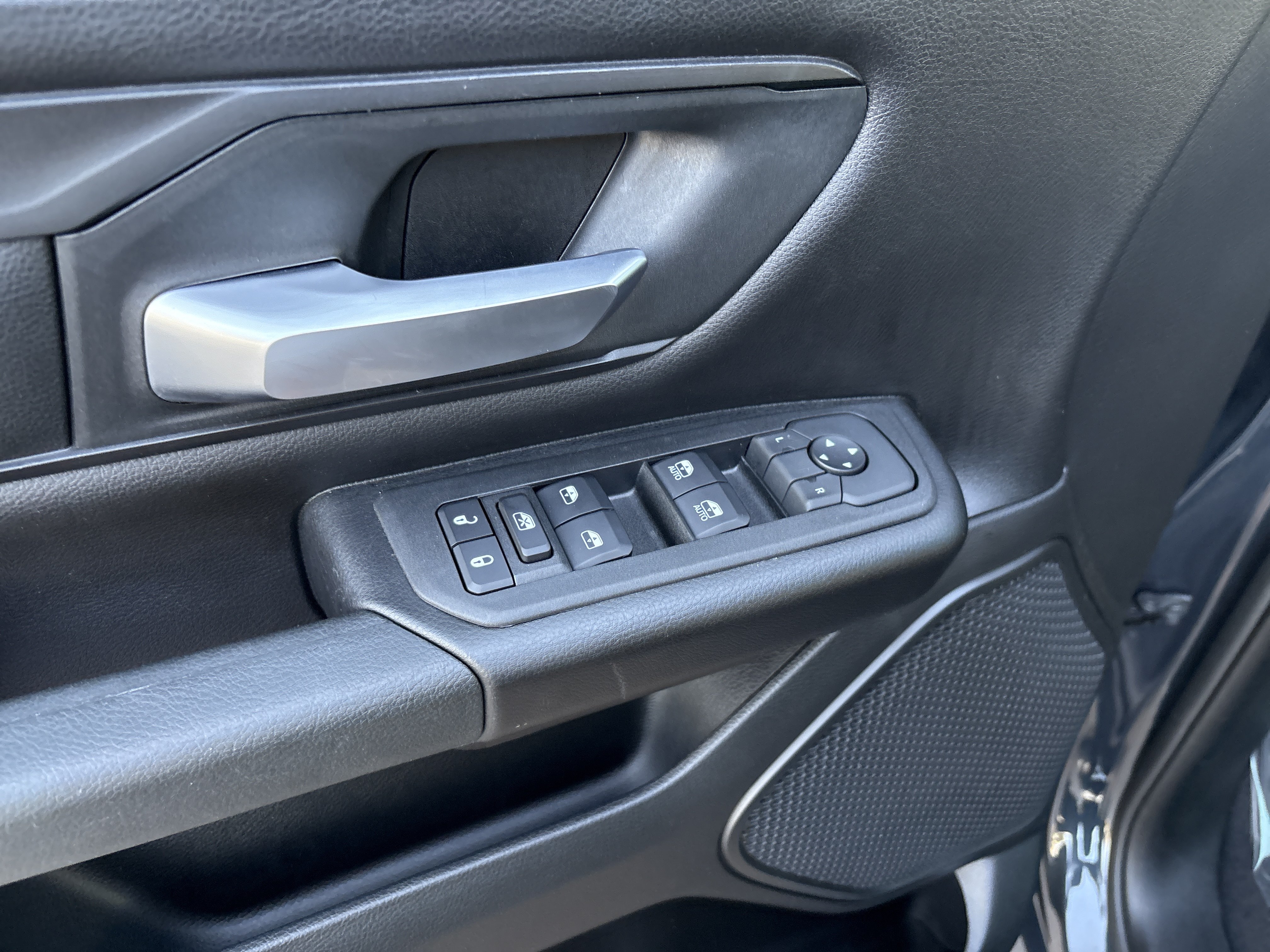 Used 2026 RAM 1500 Warlock AWD/4WD image 16
