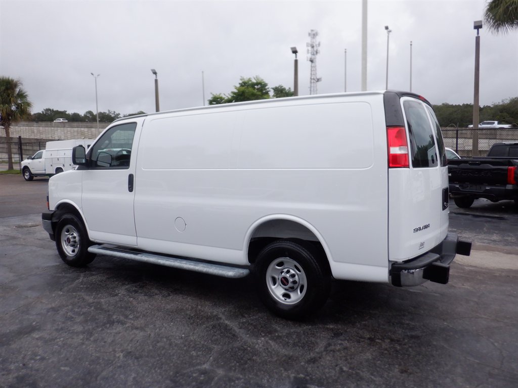 Used 2025 GMC Savana 2500 w/ Driver Convenience Package RWD image 3