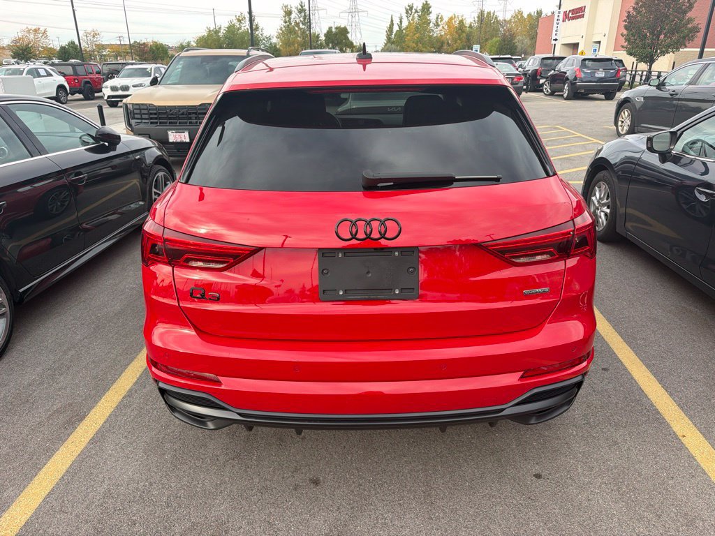 Used 2021 Audi Q3 2.0T Premium w/ Convenience Package AWD/4WD image 5