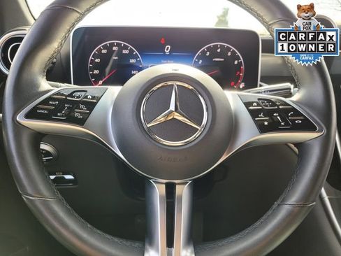 Used 2024 Mercedes-Benz GLC 300 image 31