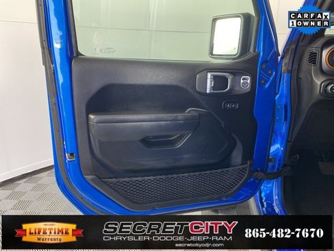 Used 2023 Jeep Gladiator Mojave w/ Trailer Tow Package image 12