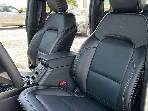 New 2026 Ford Bronco Outer Banks w/ Sasquatch Package AWD/4WD image 17