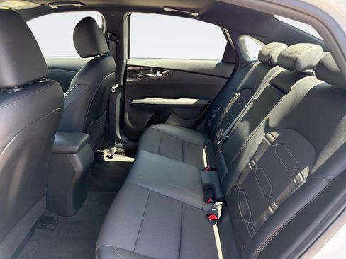 Used 2024 Kia Forte GT-Line w/ GT-Line Premium Package FWD image 27