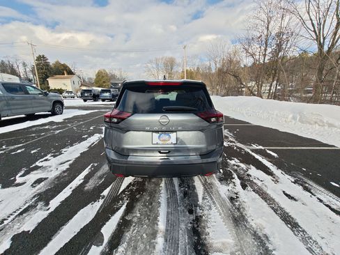 Used 2026 Nissan Rogue SV w/ Cold Weather Package image 8