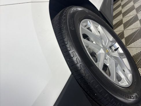 Used 2022 Chevrolet Equinox LS w/ LPO, Floor Liner Package image 31