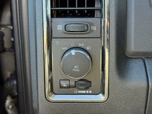 Used 2018 RAM 3500 Laramie w/ Sport Appearance Group image 28