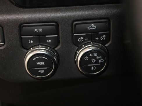 Used 2023 GMC Sierra 1500 Elevation image 24